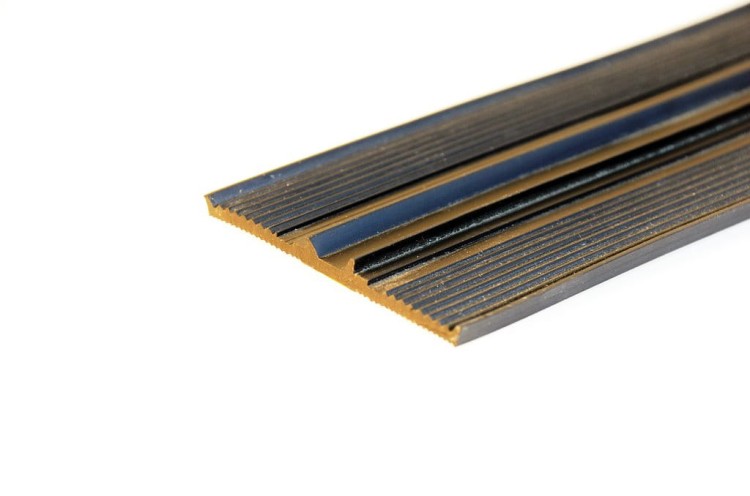 Uszczelka dolna z klejem