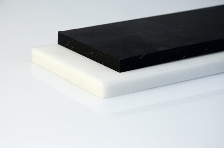Poliacetal POM C w kolorze czarnym, płyta 8x1000x1500mm